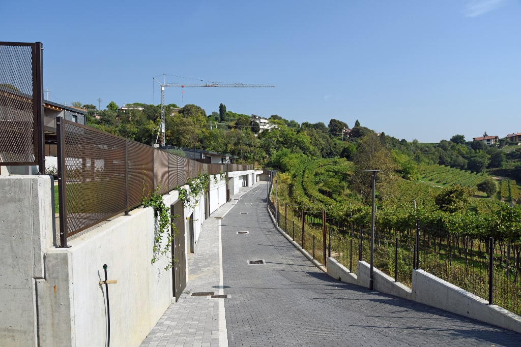La valle Garage
